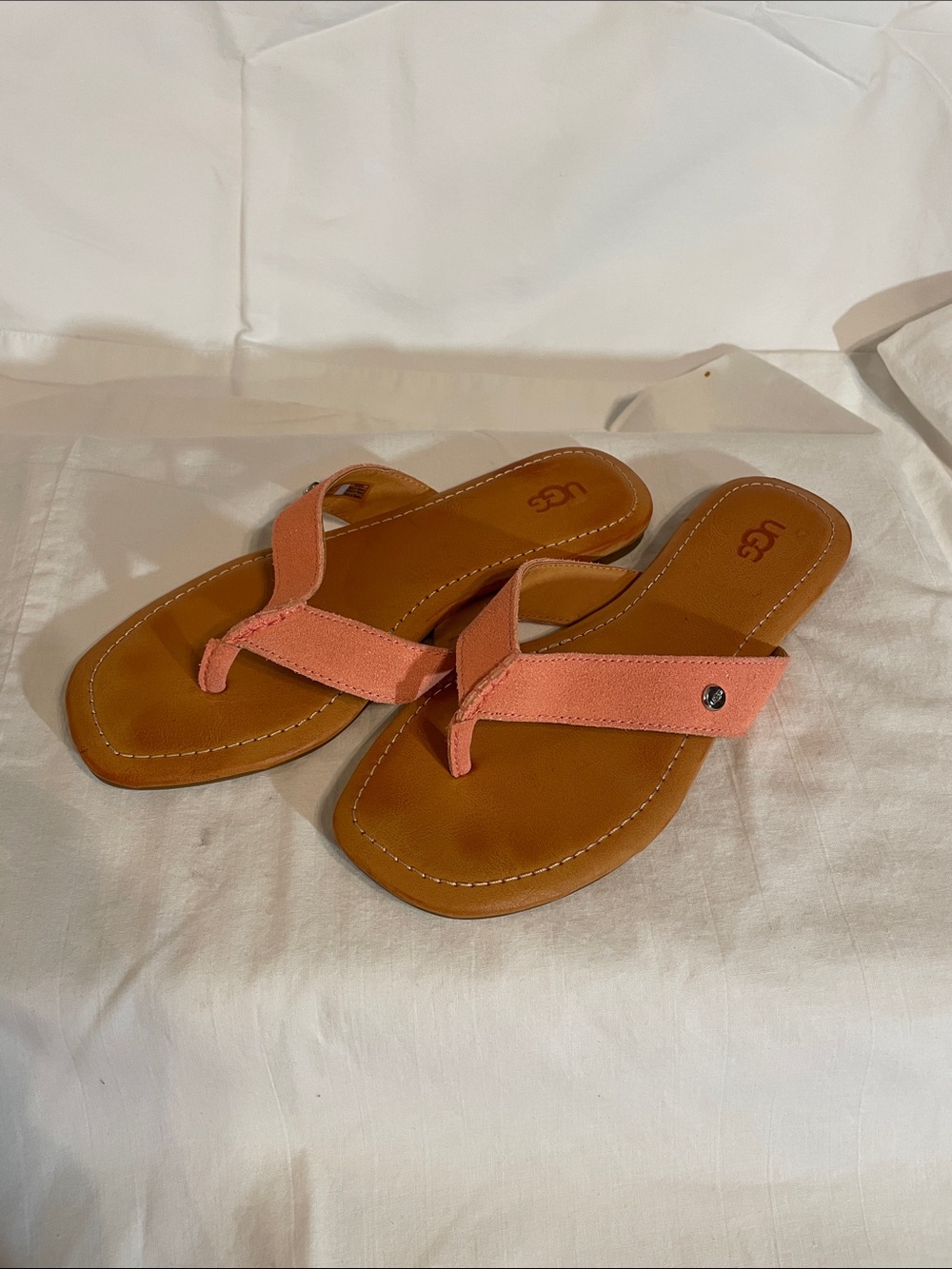 UGG Women's Pink Suede Thong Sandals